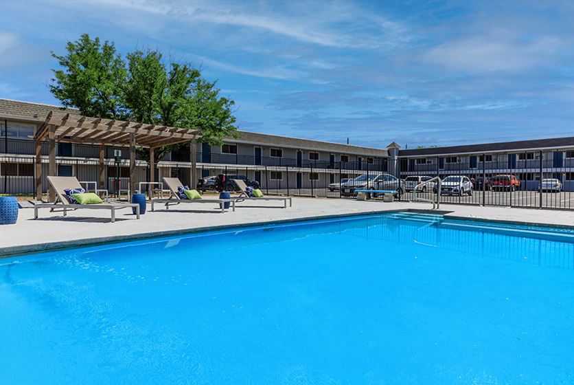 Oak Creek Apartments in Lubbock, Texas - LBKapts.com